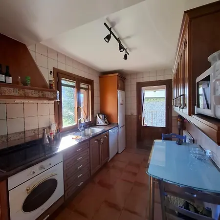 Hébergement de vacances El Balcon De Cotefablo De Montana Con Jardin Y Vistas - Arafita Gavín